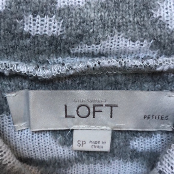 Ann Taylor LOFT Mock Neck Leopard Print Sweater - Picture 4 of 5